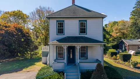 117 Old Westport Rd, Dartmouth, MA 02747