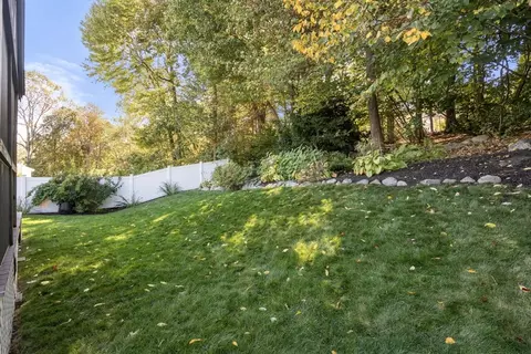 7 Otter Trl, Worcester, MA 01605 photo 32
