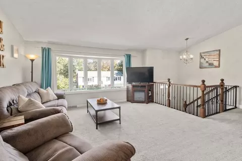 7 Otter Trl, Worcester, MA 01605 photo 9