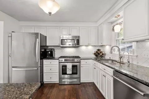 7 Otter Trl, Worcester, MA 01605 photo 4