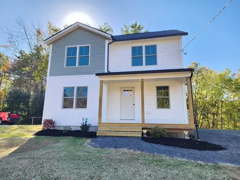 27 Cottage St, Winchendon, MA 01475