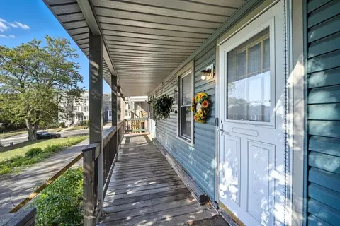 76 Montgomery, Chicopee, MA 01020 photo 11