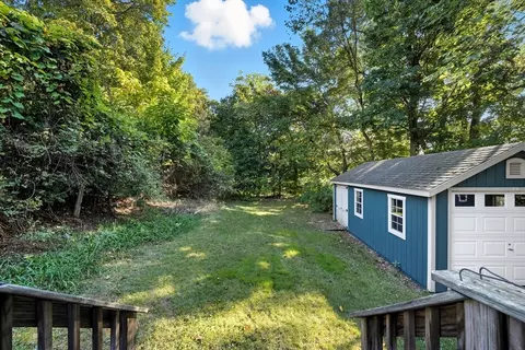 76 Montgomery, Chicopee, MA 01020 photo 12