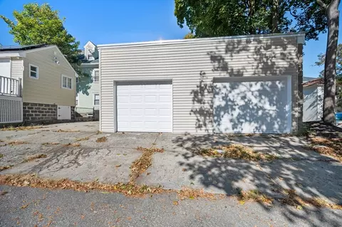 55 Mendon St, Worcester, MA 01604 photo 3