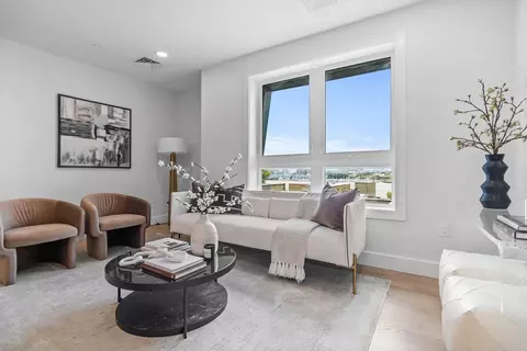 301 Border St #513, Boston, MA 02128