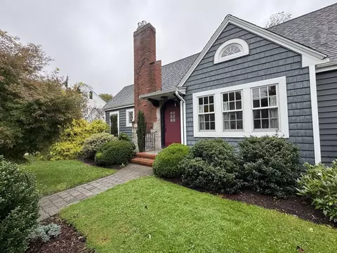 5 Riverbank Rd, Salem, MA 01970