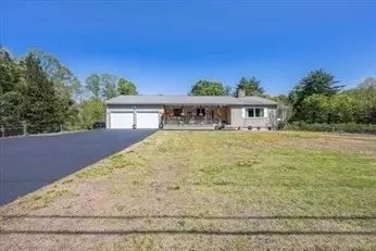 159 School St, Granby, MA 01033