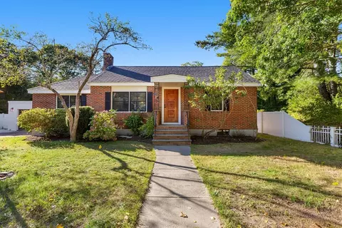 110 Packard St, Plymouth, MA 02360