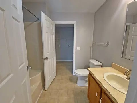 28 Brooks St, Worcester, MA 01606 photo 8