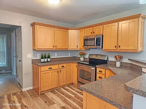 28 Brooks St, Worcester, MA 01606 photo 6