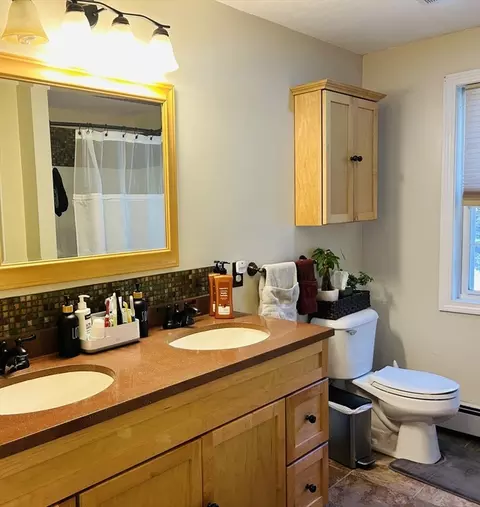 Bath - 53 Denver Ter, Worcester, MA 01604 photo 1 of 5