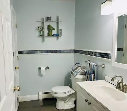 Bath - 53 Denver Ter, Worcester, MA 01604 photo 3 of 5