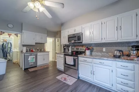 10 Lamar Ave, Worcester, MA 01604 photo 9