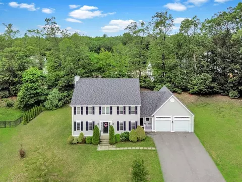 8 Autumn Gate Cir, Millbury, MA 01527