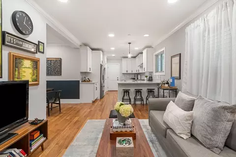 41 W Eagle St #1, Boston, MA 02128