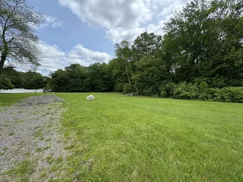 454 Fall River Ave, Seekonk, MA 02771