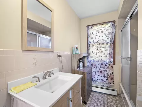 306 Mott St, Fall River, MA 02721 photo 27