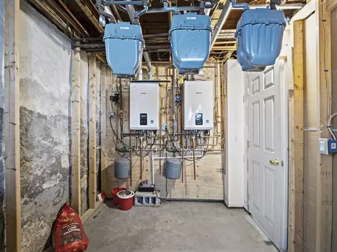 306 Mott St, Fall River, MA 02721 photo 36