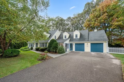 141 Lovell Rd, Holden, MA 01520