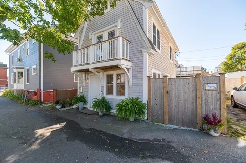 6 Prospect Ct, Gloucester, MA 01930