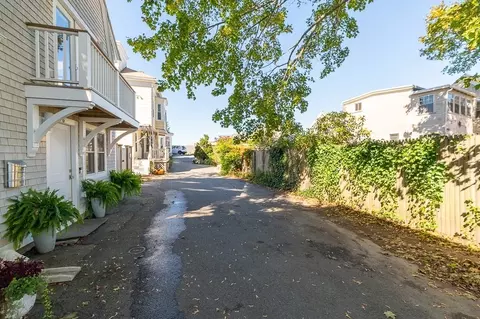 Exterior - 6 Prospect Ct, Gloucester, MA 01930 photo 2 of 9