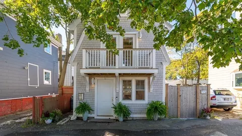 Exterior - 6 Prospect Ct, Gloucester, MA 01930 photo 3 of 9