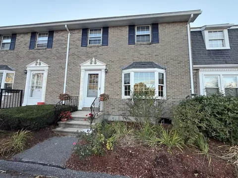 118 Fieldstone Dr #118, Londonderry, NH 03053