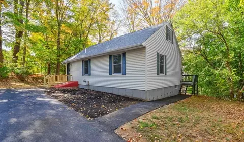 304 Pleasant St, Southbridge, MA 01550
