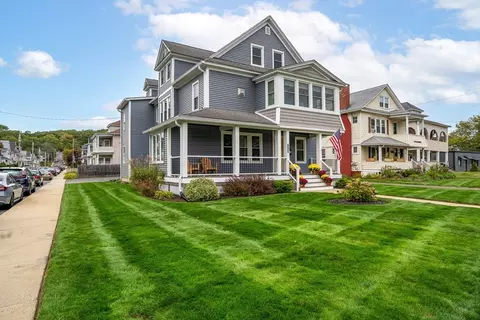 1705-1707 Northampton St, Holyoke, MA 01040