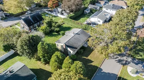 71 Harding Rd, Fairhaven, MA 02719 photo 3