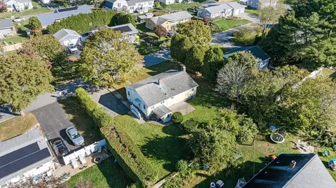 71 Harding Rd, Fairhaven, MA 02719 photo 2