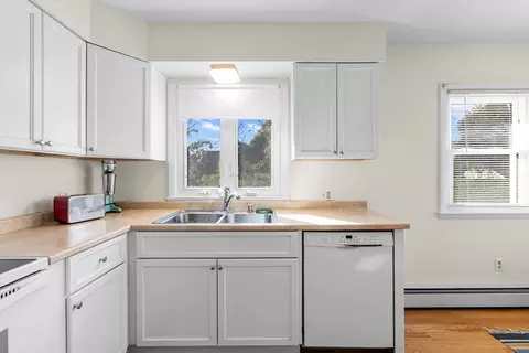 71 Harding Rd, Fairhaven, MA 02719 photo 18