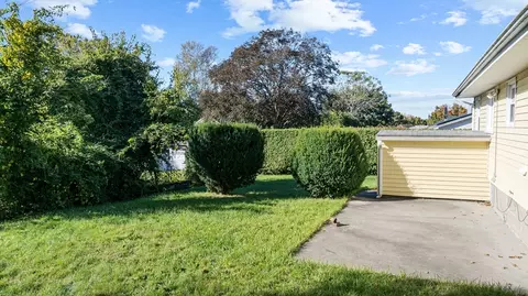 71 Harding Rd, Fairhaven, MA 02719 photo 6