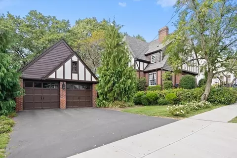 111 Shawmut St, Quincy, MA 02169