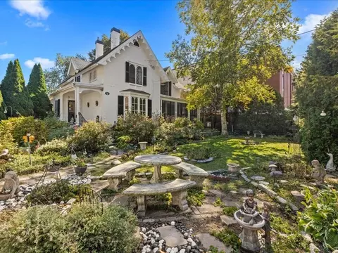92 Old River Pl, Dedham, MA 02026
