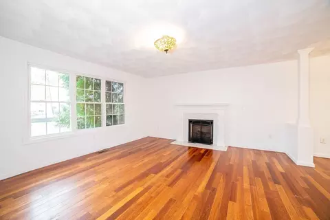 41 Mohave Rd, Worcester, MA 01606 photo 2