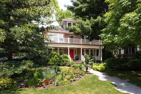 87 Greenough St #2, Brookline, MA 02445
