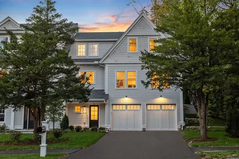30 Meriam St #30, Lexington, MA 02420