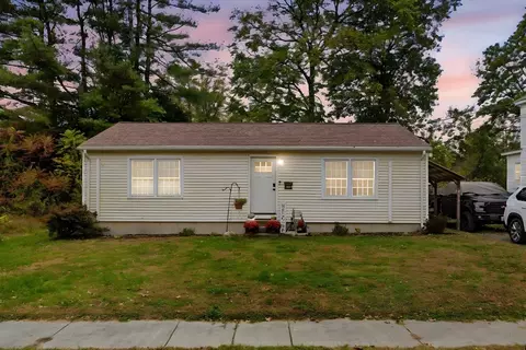 75 Phillips St, Greenfield, MA 01301