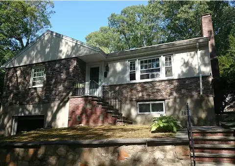 701 Vfw Pkwy, West Roxbury, MA 02132