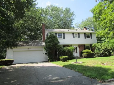 21 Shady Ln, Attleboro, MA 02703