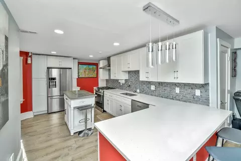 32-32 R Temple St, Boston, MA 02126