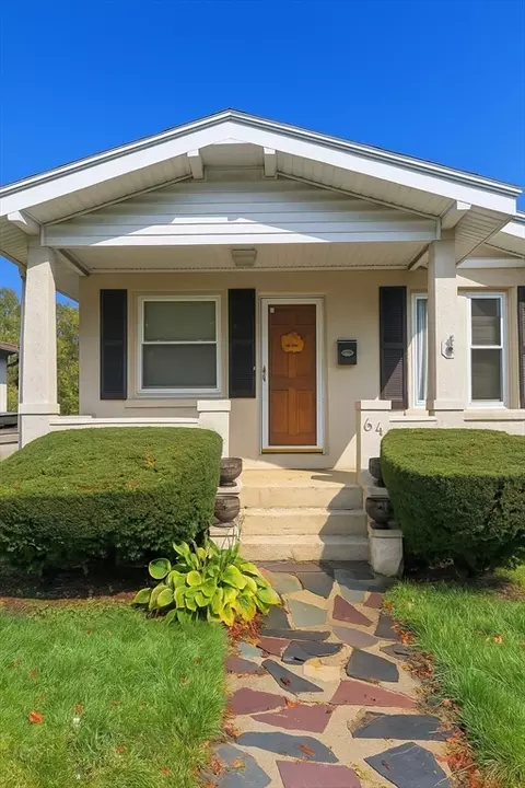 64 Hobart St, Danvers, MA 01923