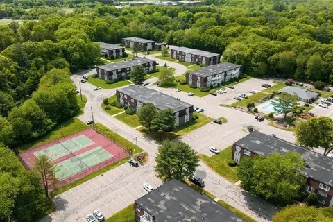 180 Main St #2208, Bridgewater, MA 02324