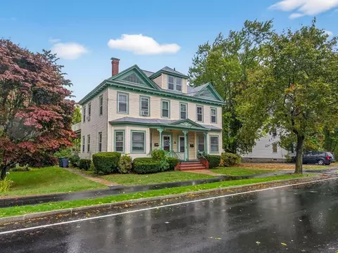 372-374 Main St, North Andover, MA 01845