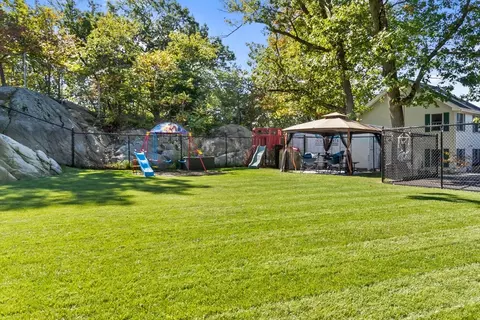 Exterior - 64 Vine St, Saugus, MA 01906 photo 7 of 9