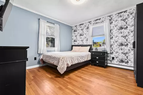 Bedroom - 64 Vine St, Saugus, MA 01906 photo 1 of 6