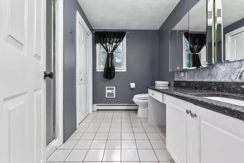 Bath - 64 Vine St, Saugus, MA 01906 photo 2 of 5