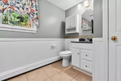 Bath - 64 Vine St, Saugus, MA 01906 photo 1 of 5