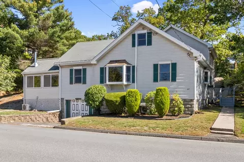 64 Vine St, Saugus, MA 01906